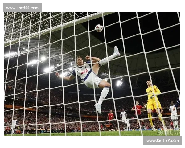 范德芬头球双响封神！热刺 3-0 破咒升前三